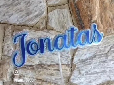 Topo de Bolo em Camadas