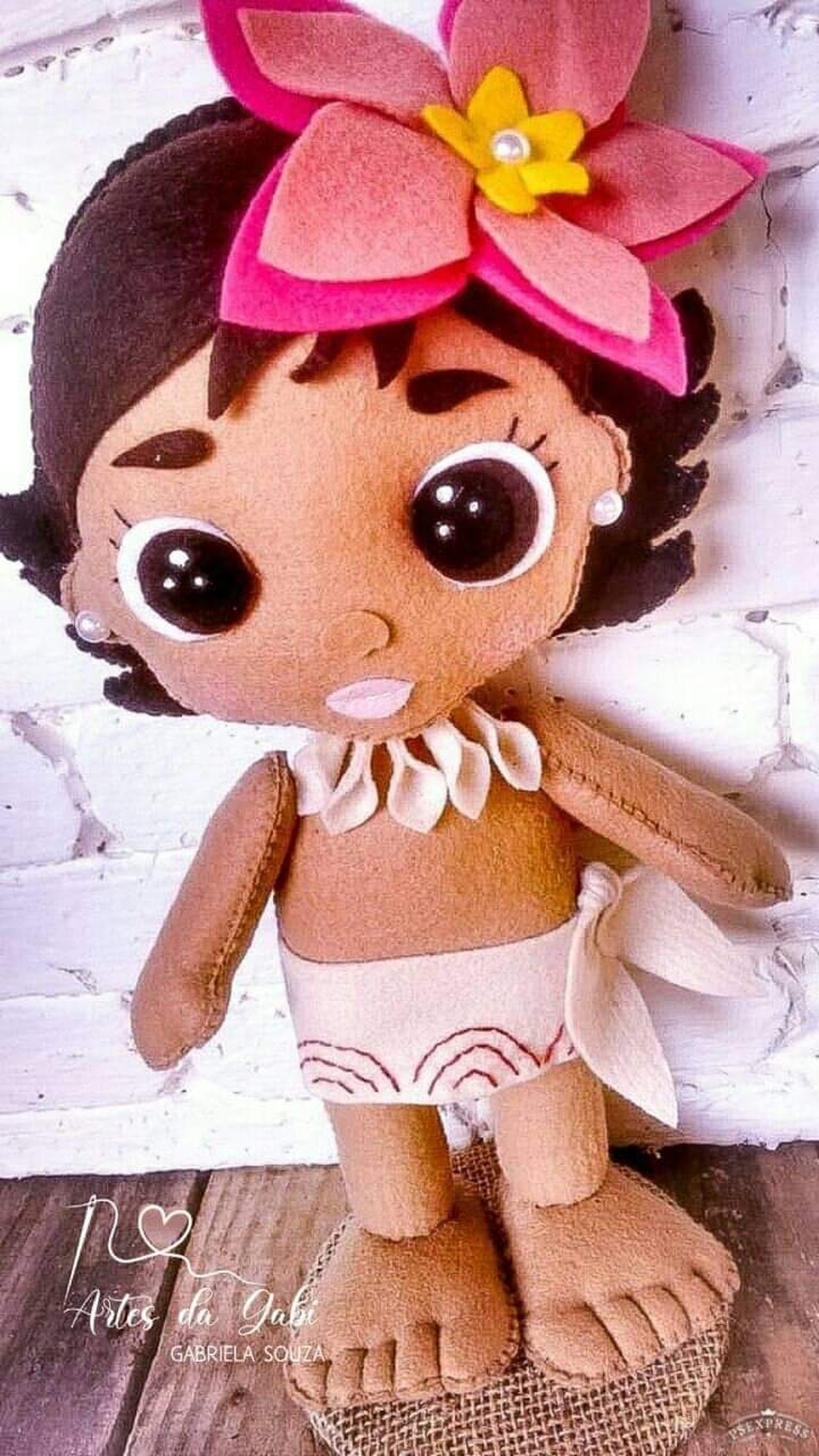 Peças em feltro para decoração de festas e lembranças 