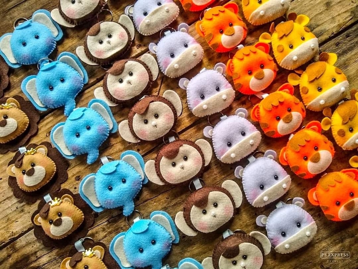 Peças em feltro para decoração de festas e lembranças 