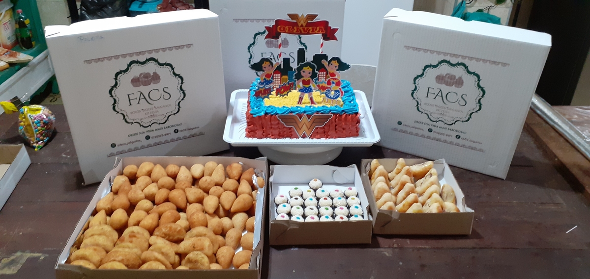 KIT FESTA, BOLO, SALGADOS E DOCES 