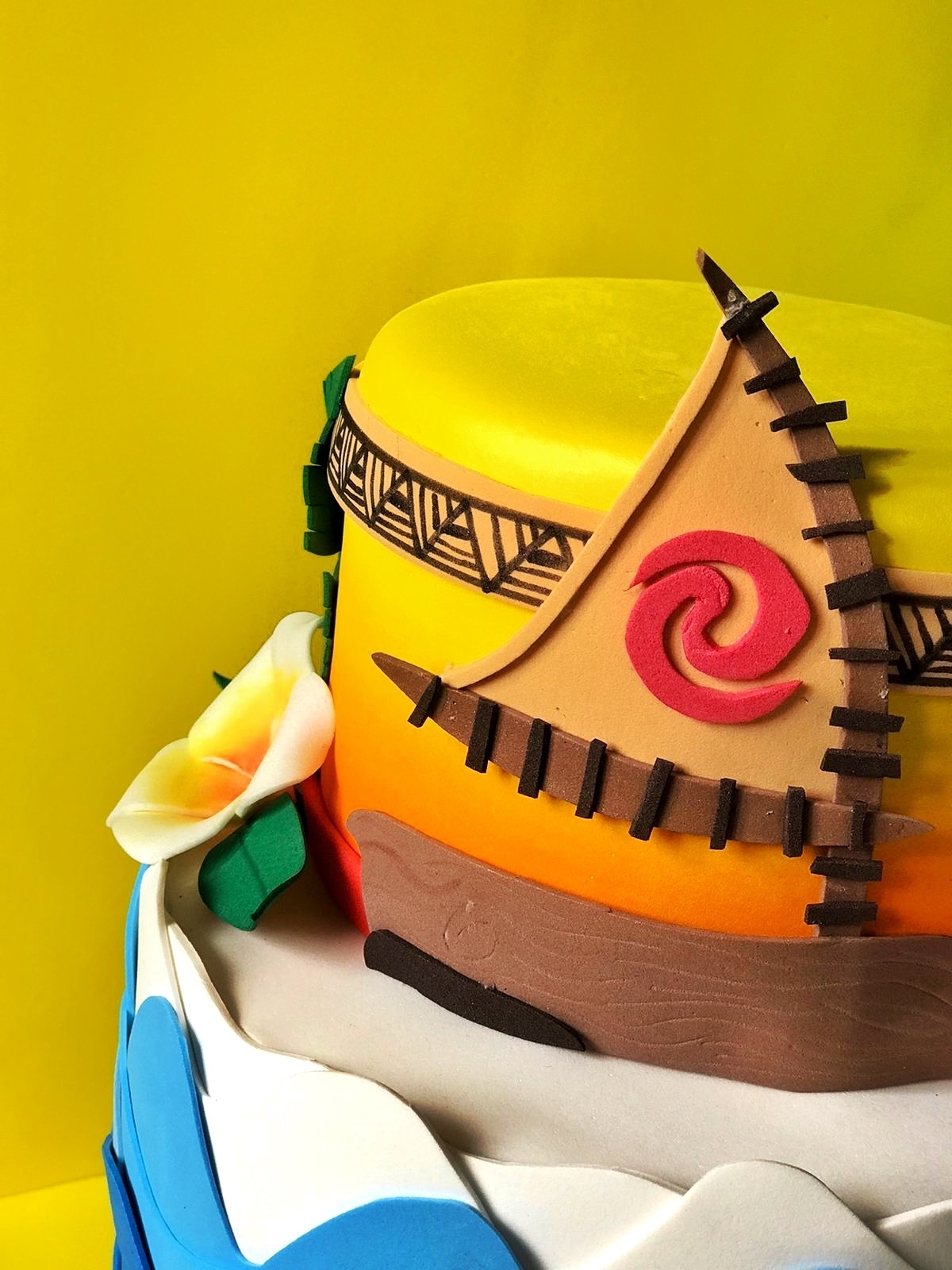 Bolo fake Moana em EVA tamanho P