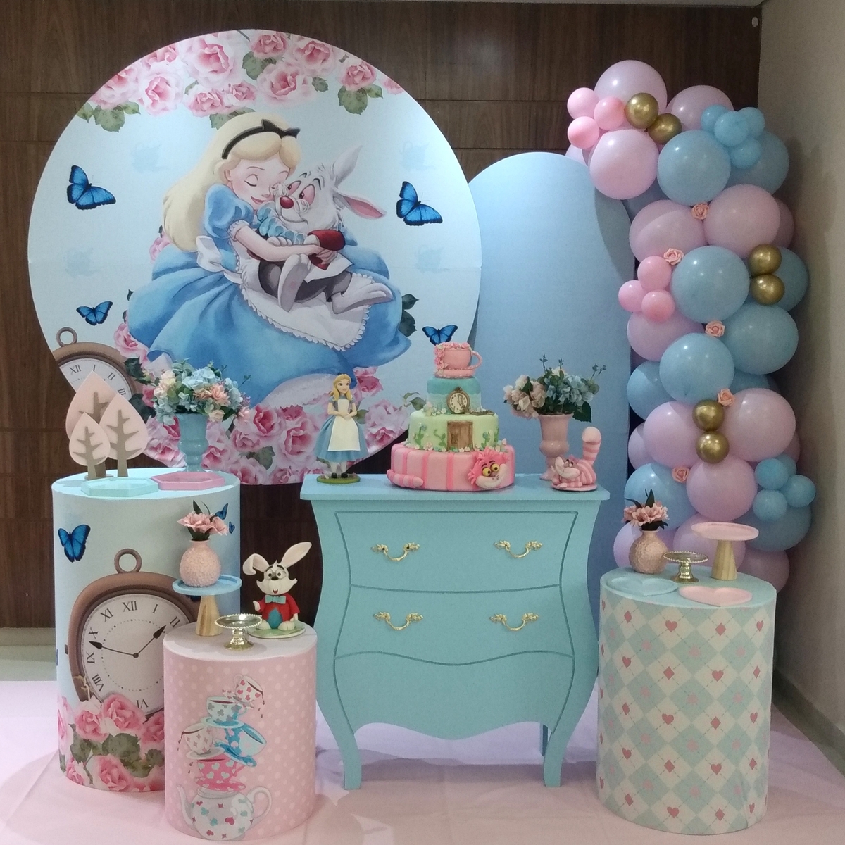 Decoração Personalizada Alice no País das Maravilhas