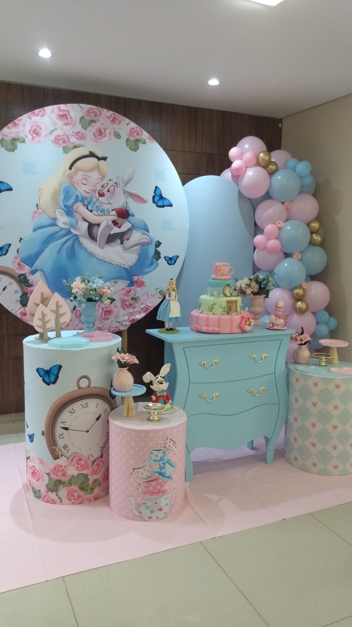 Decoração Personalizada Alice no País das Maravilhas